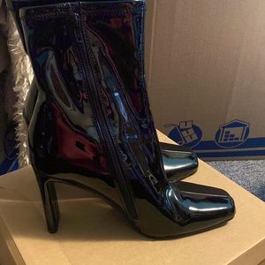 Steven Madden Leana Black Patent Leather Boots